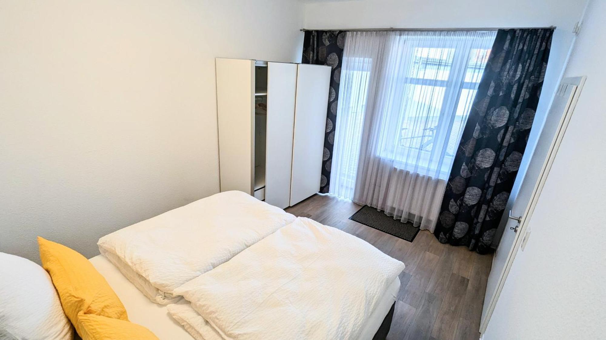 Fewo Urban Gotha-Apartment Friedenstein- Am Schlosspark- Parken An Der Der Tuer- Barrierefrei, 900 Meter Zum Bahnhof - Wallbox Bagian luar foto